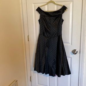 Off shoulder vintage style dress
